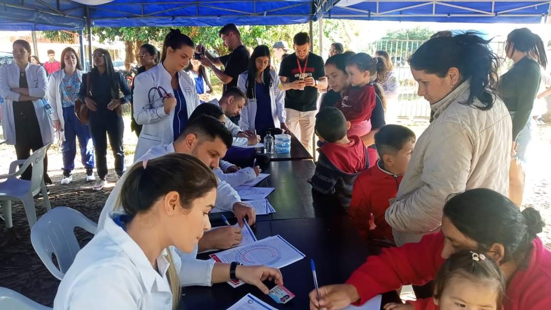 Ucp En Accion Brindó Atención Médica Y Alegría En La Fracción Reyes Católicos Futura 975 Fm 4775